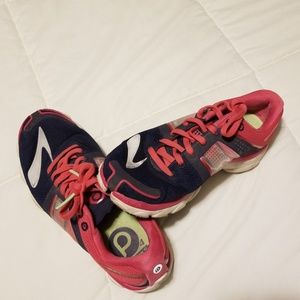 Running shoes